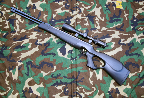 Weihrauch HW97KT Synthetic – Blacked Out!